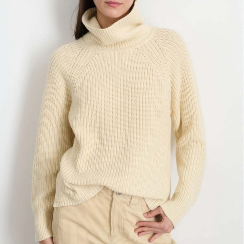 Reformed by Samuel Drira Cream Minimalist Luxury Ribbed Turtleneck Sweater